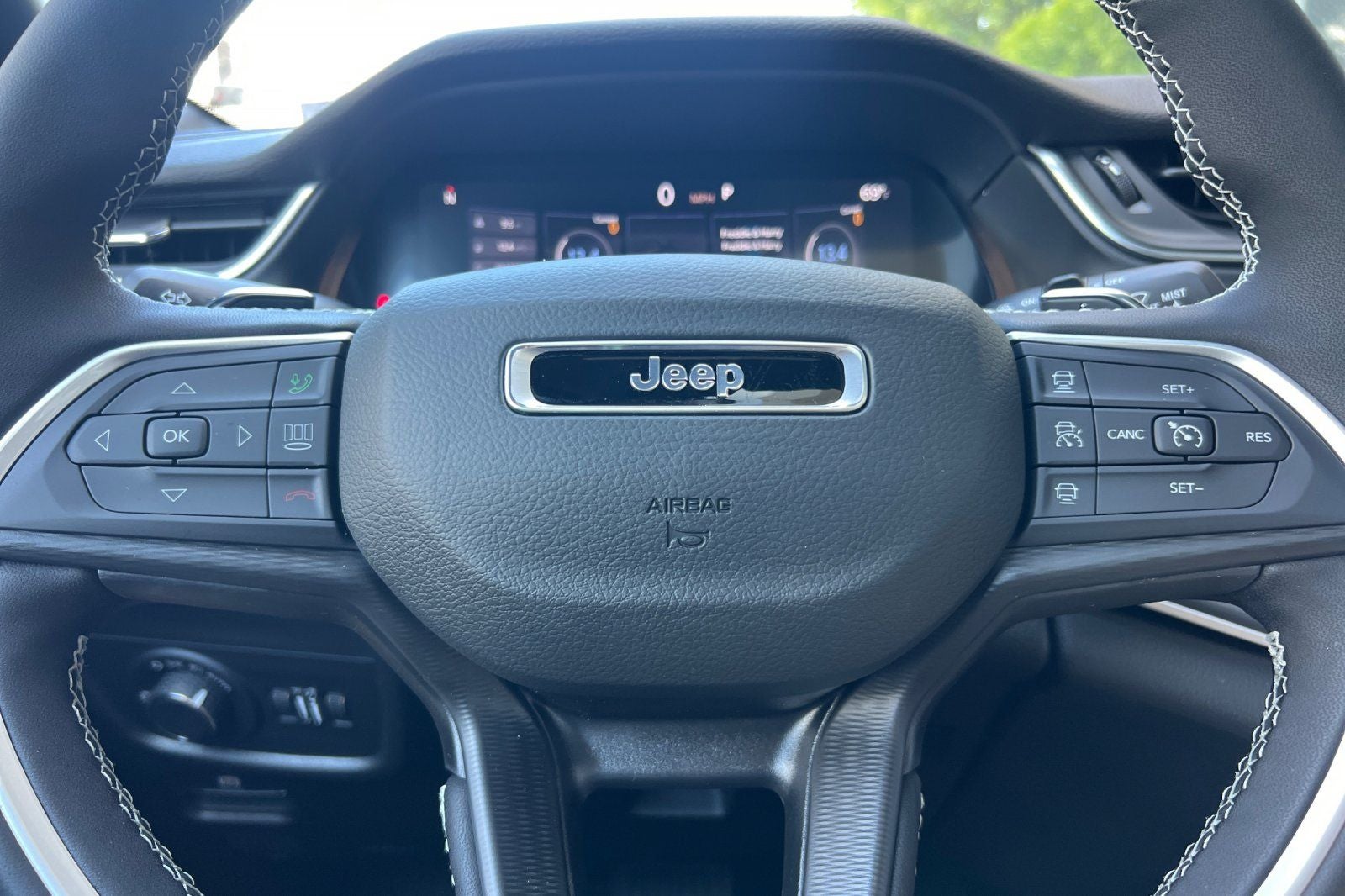 2026 Jeep Grand Cherokee GRAND CHEROKEE LAREDO X 4X4