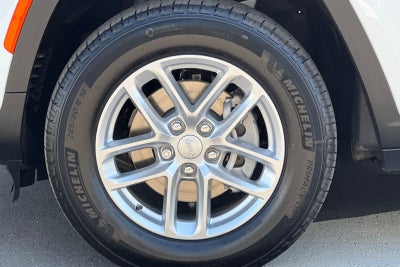 2026 Jeep Grand Cherokee GRAND CHEROKEE LAREDO X 4X4