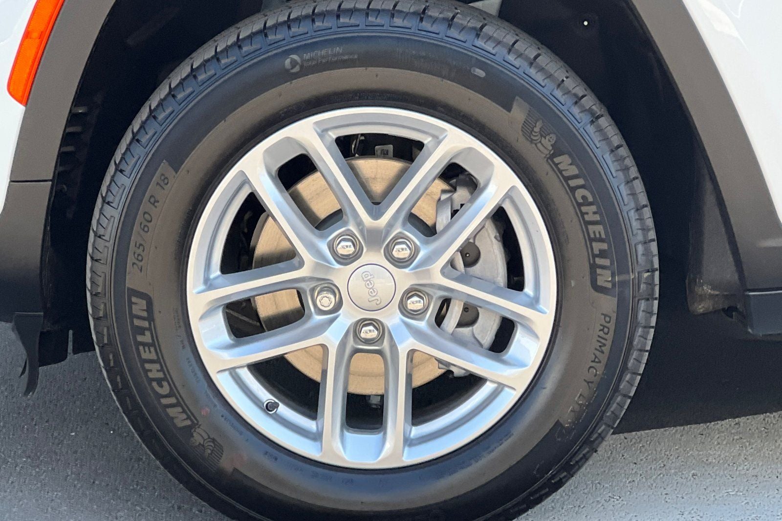 2026 Jeep Grand Cherokee GRAND CHEROKEE LAREDO X 4X4