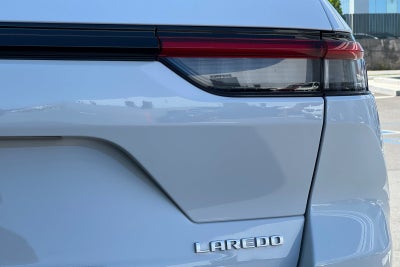 2026 Jeep Grand Cherokee GRAND CHEROKEE LAREDO X 4X4