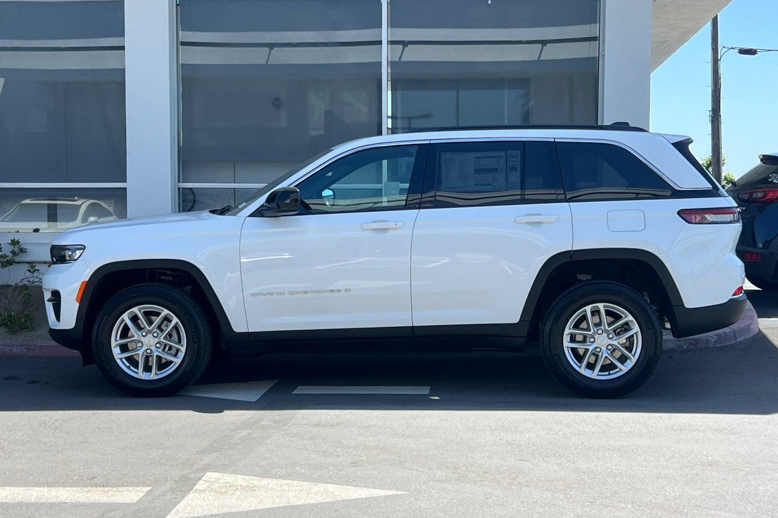 2026 Jeep Grand Cherokee GRAND CHEROKEE LAREDO X 4X4