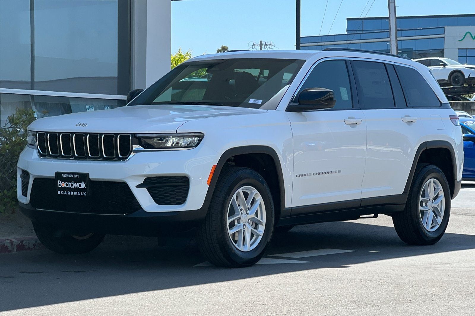 2026 Jeep Grand Cherokee GRAND CHEROKEE LAREDO X 4X4
