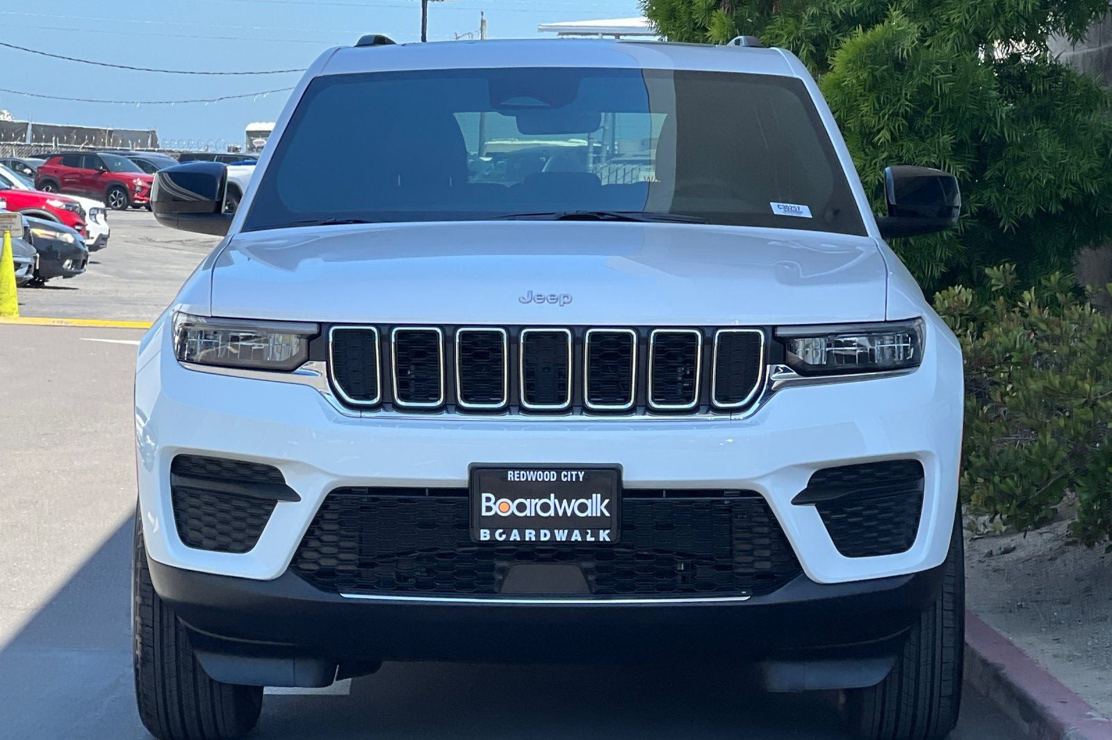 2026 Jeep Grand Cherokee GRAND CHEROKEE LAREDO X 4X4