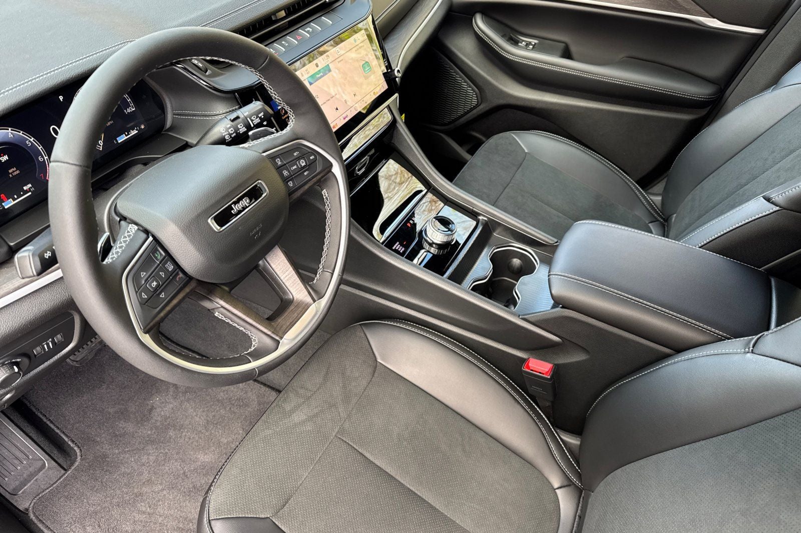 2026 Jeep Grand Cherokee GRAND CHEROKEE LAREDO ALTITUDE 4X4