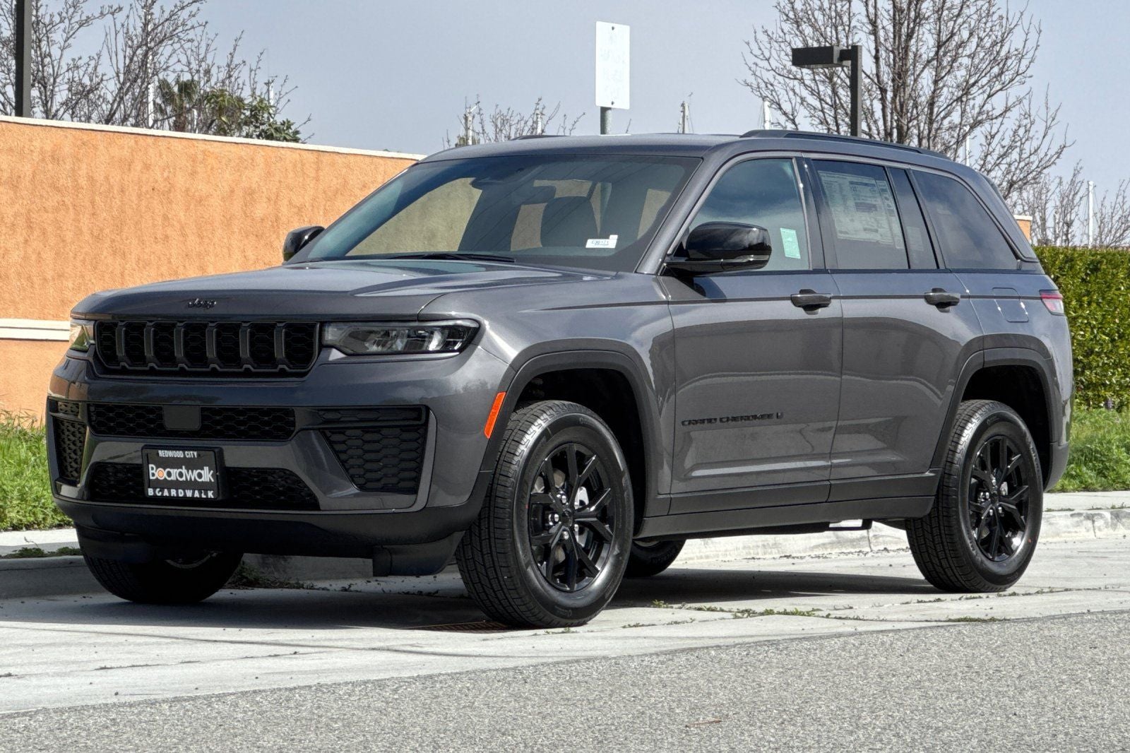 2026 Jeep Grand Cherokee GRAND CHEROKEE LAREDO ALTITUDE 4X4