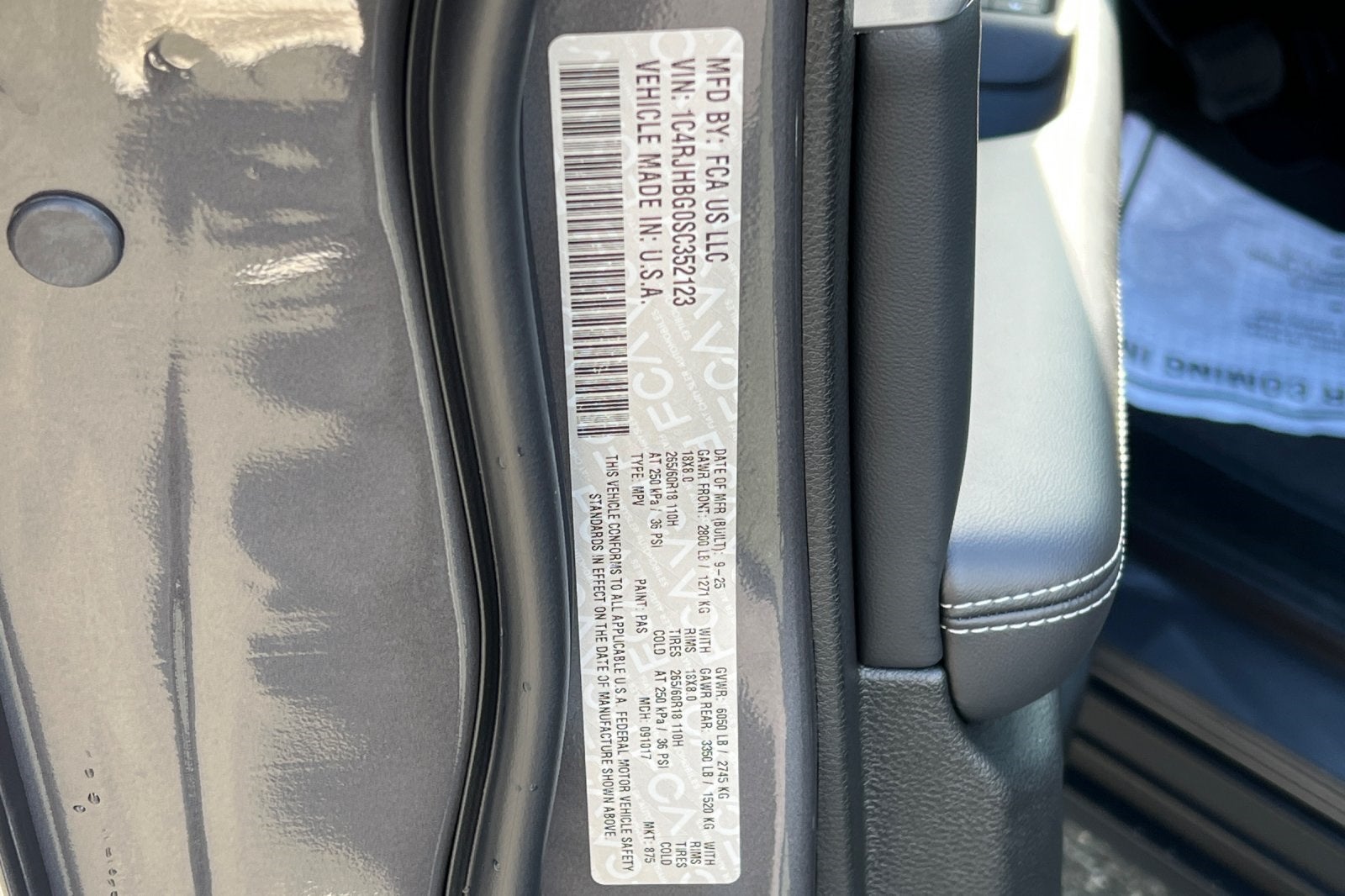 2025 Jeep Grand Cherokee GRAND CHEROKEE LIMITED 4X4