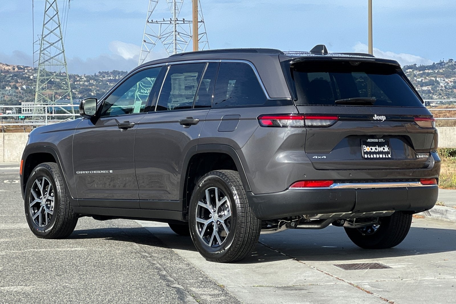 2025 Jeep Grand Cherokee GRAND CHEROKEE LIMITED 4X4