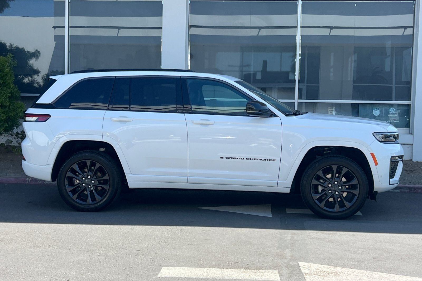 2026 Jeep Grand Cherokee GRAND CHEROKEE LIMITED RESERVE 4X4