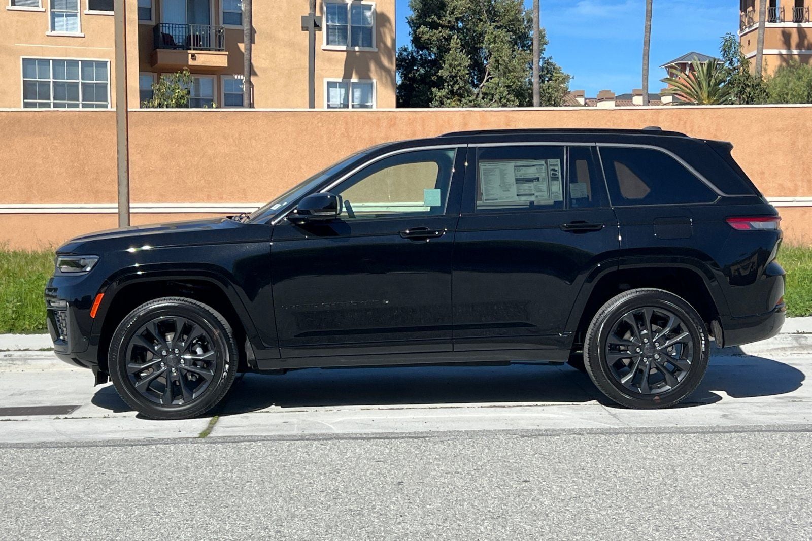 2026 Jeep Grand Cherokee GRAND CHEROKEE LIMITED RESERVE 4X4