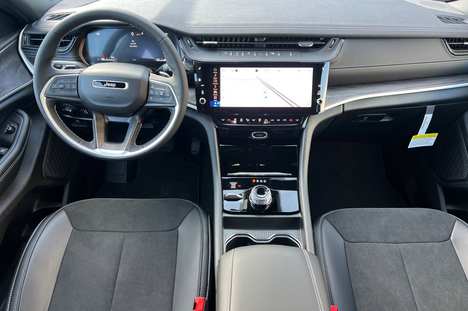 2026 Jeep Grand Cherokee GRAND CHEROKEE L LAREDO ALTITUDE 4X4