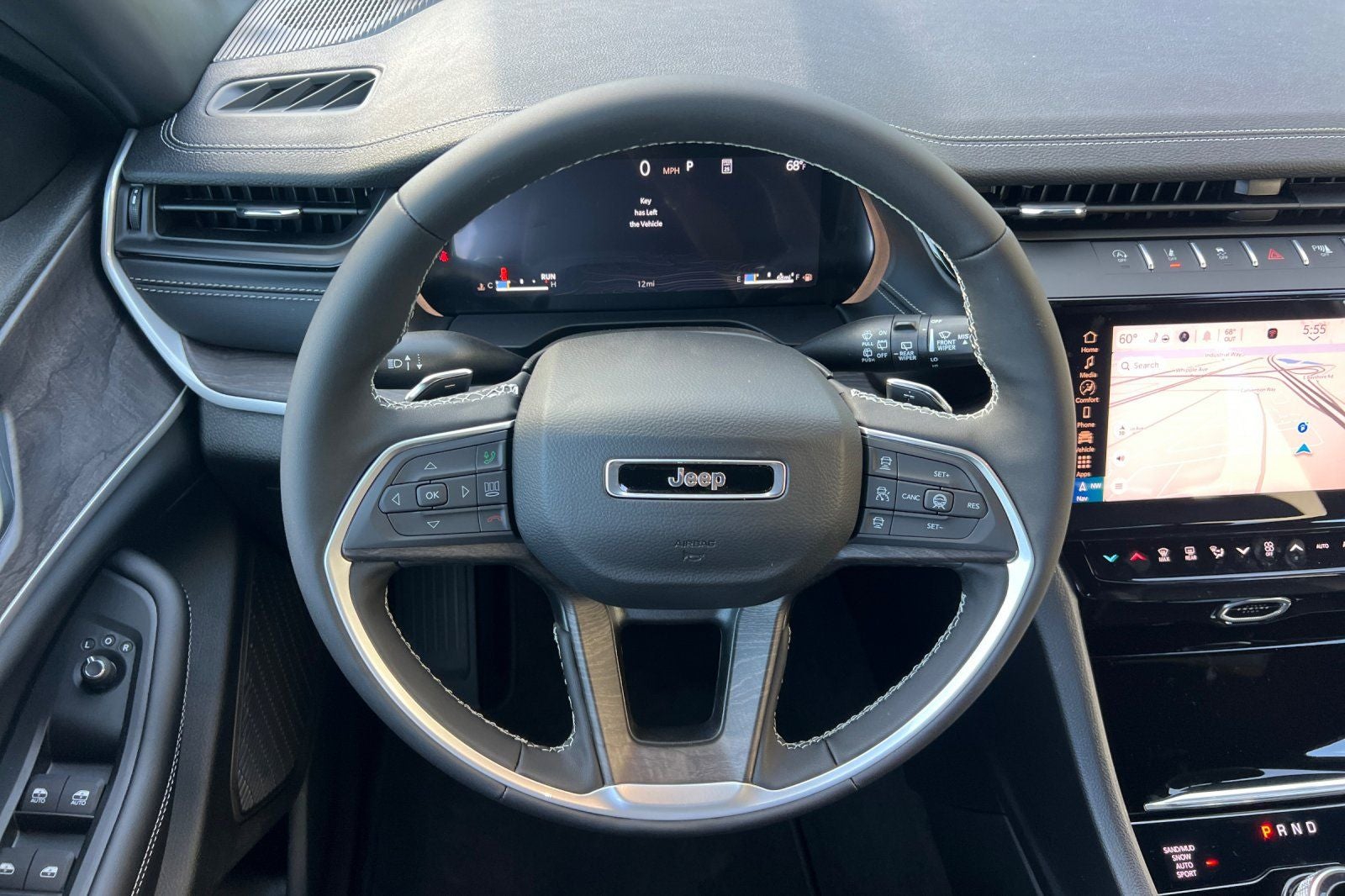 2026 Jeep Grand Cherokee GRAND CHEROKEE L LAREDO ALTITUDE 4X4