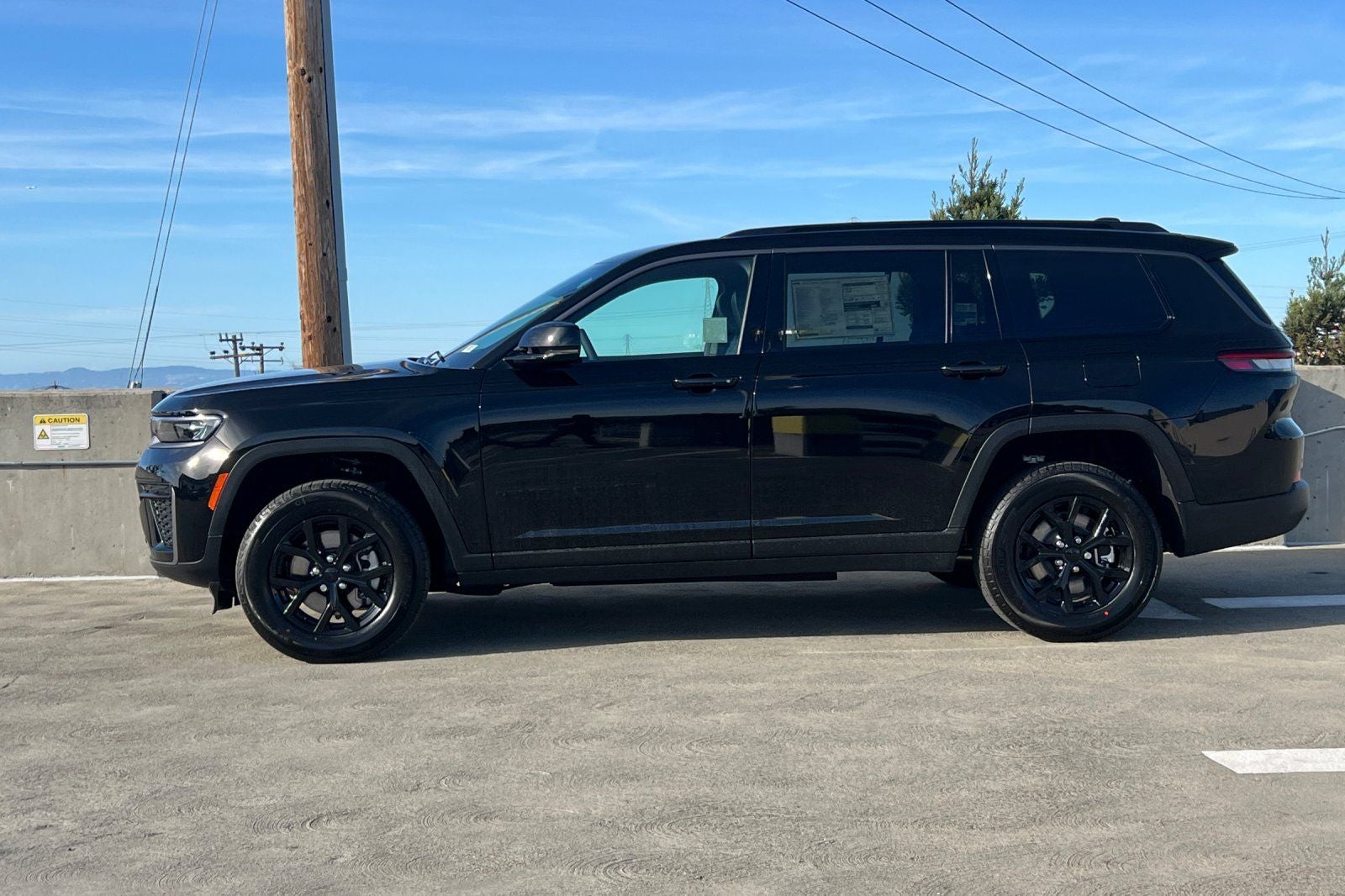 2026 Jeep Grand Cherokee GRAND CHEROKEE L LAREDO ALTITUDE 4X4