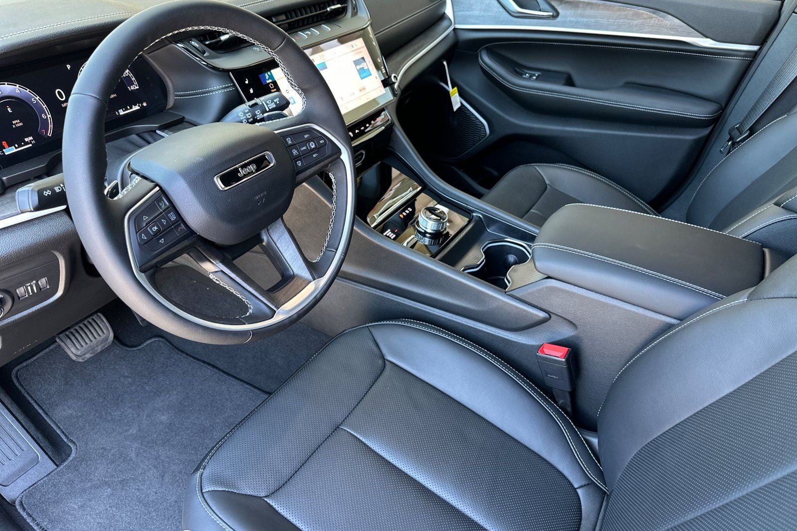 2026 Jeep Grand Cherokee GRAND CHEROKEE L LIMITED RESERVE 4X4