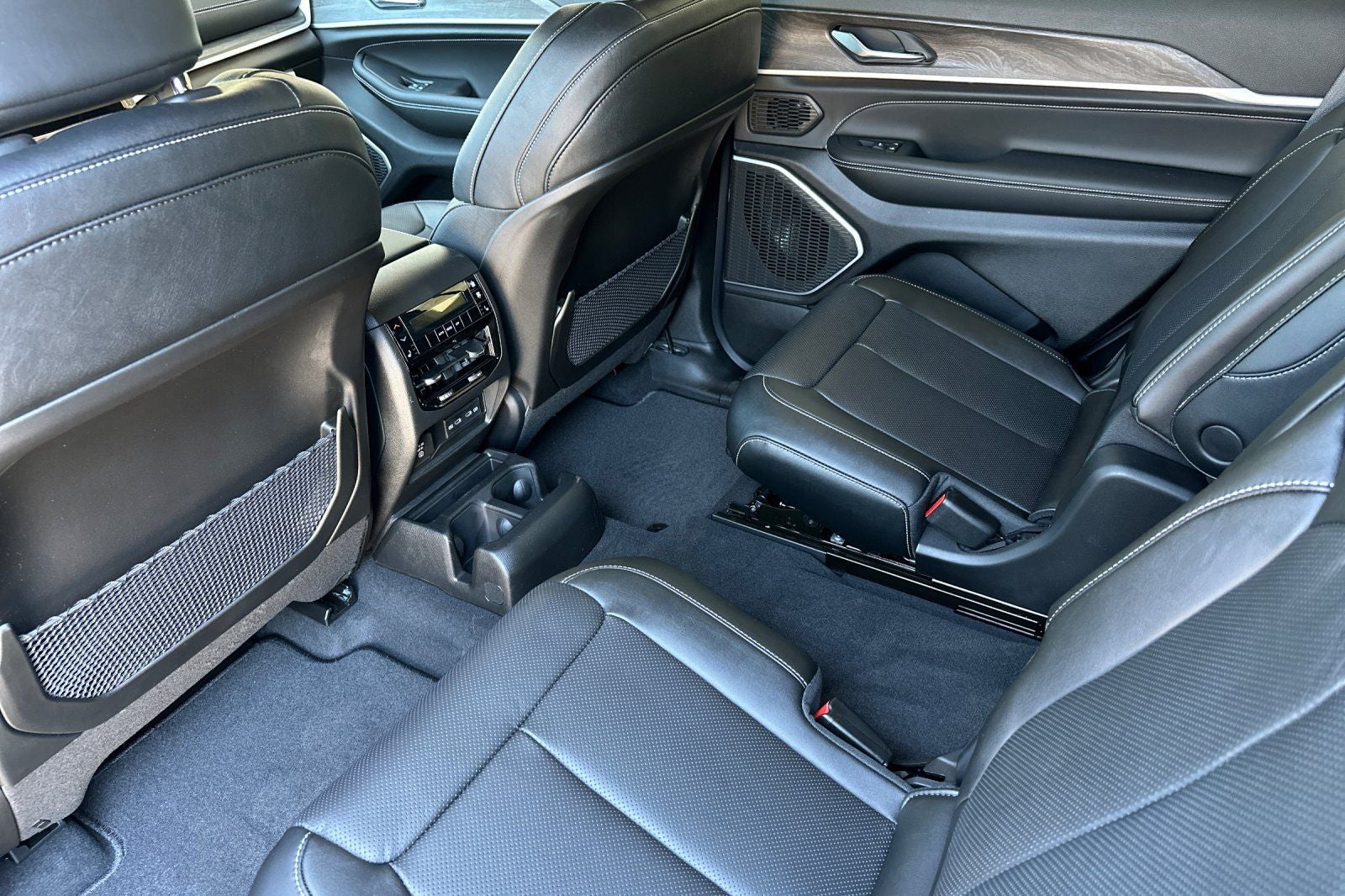 2026 Jeep Grand Cherokee GRAND CHEROKEE L LIMITED RESERVE 4X4