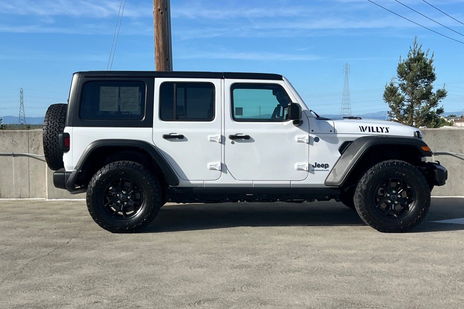 2025 Jeep Wrangler 4xe Willys 4xe