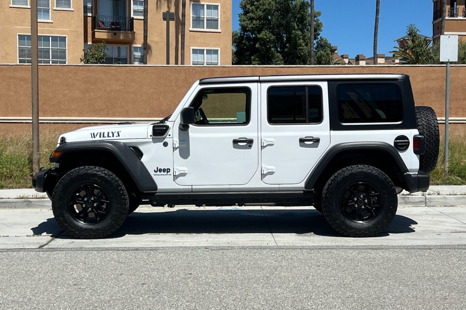 2025 Jeep Wrangler 4xe Willys 4xe