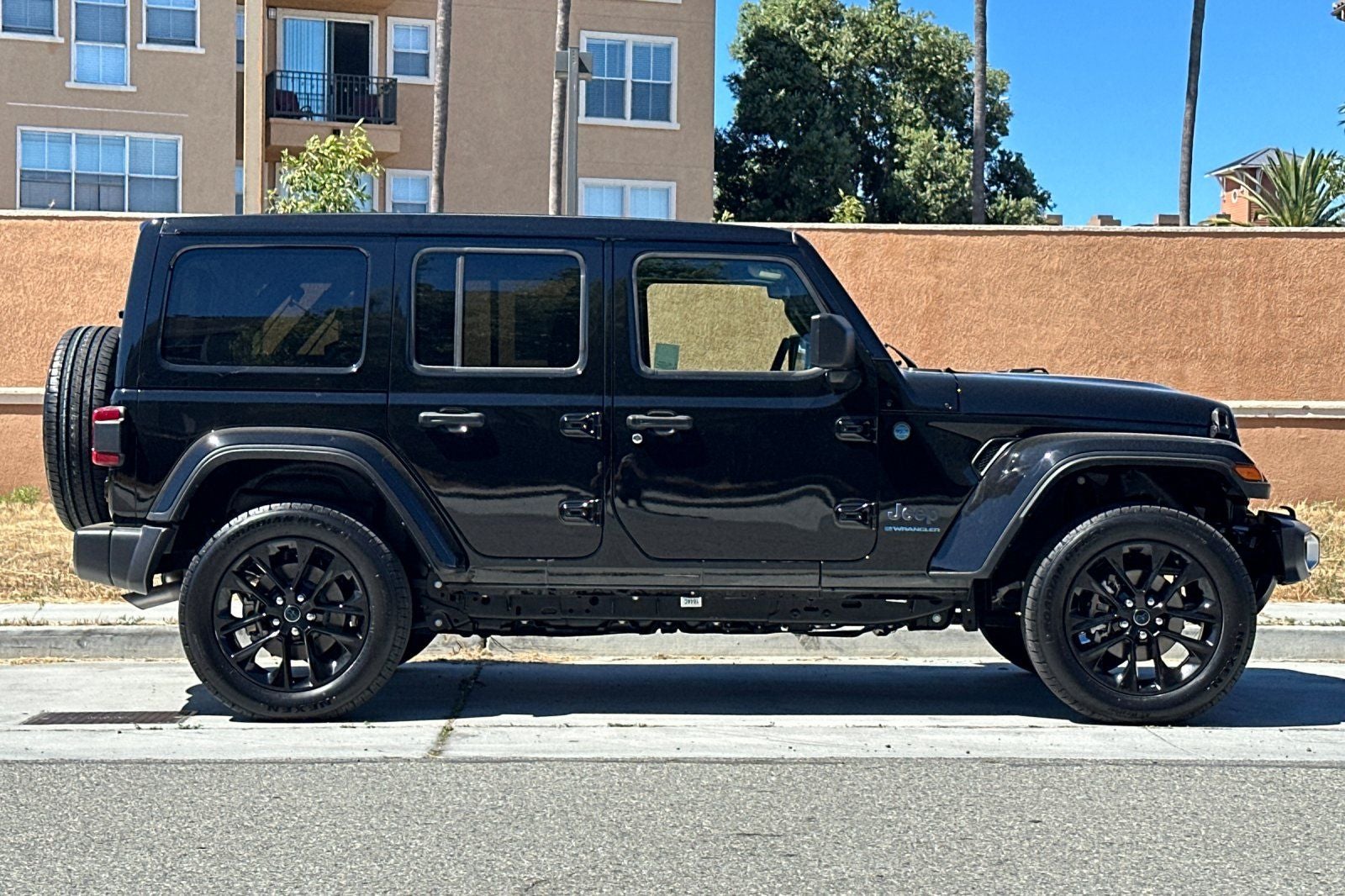 2025 Jeep Wrangler 4xe Sahara 4xe