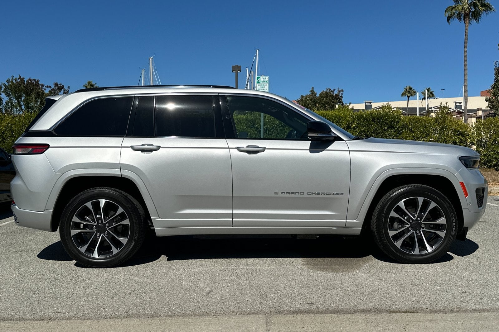 2023 Jeep Grand Cherokee 4xe Overland