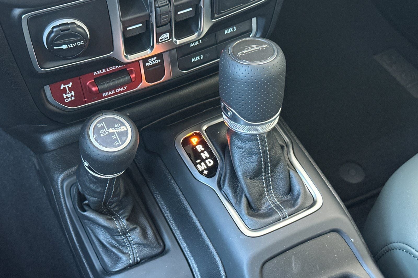 2026 Jeep Gladiator GLADIATOR MOJAVE X 4X4