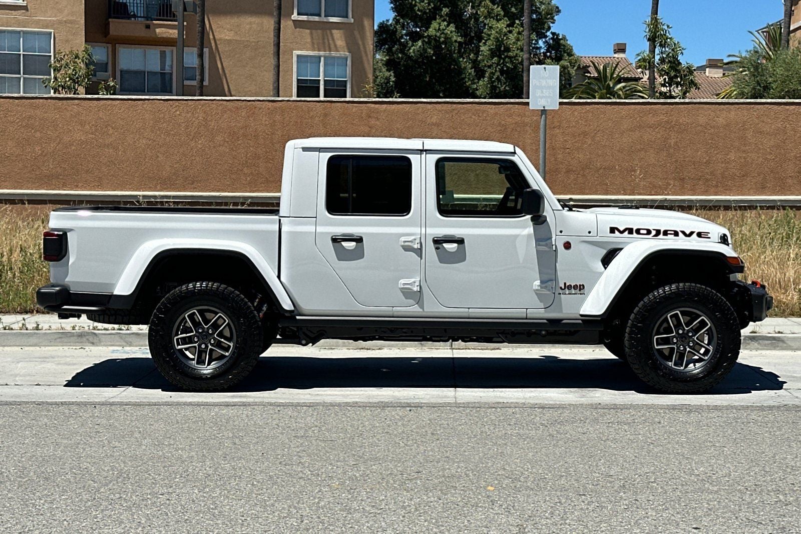 2026 Jeep Gladiator GLADIATOR MOJAVE X 4X4