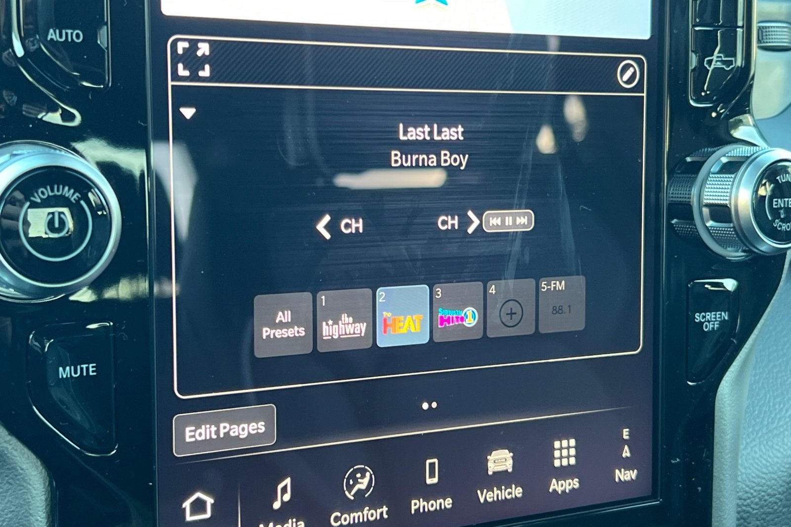 2026 RAM Ram 1500 RAM 1500 LARAMIE CREW CAB 4X4 5'7' BOX