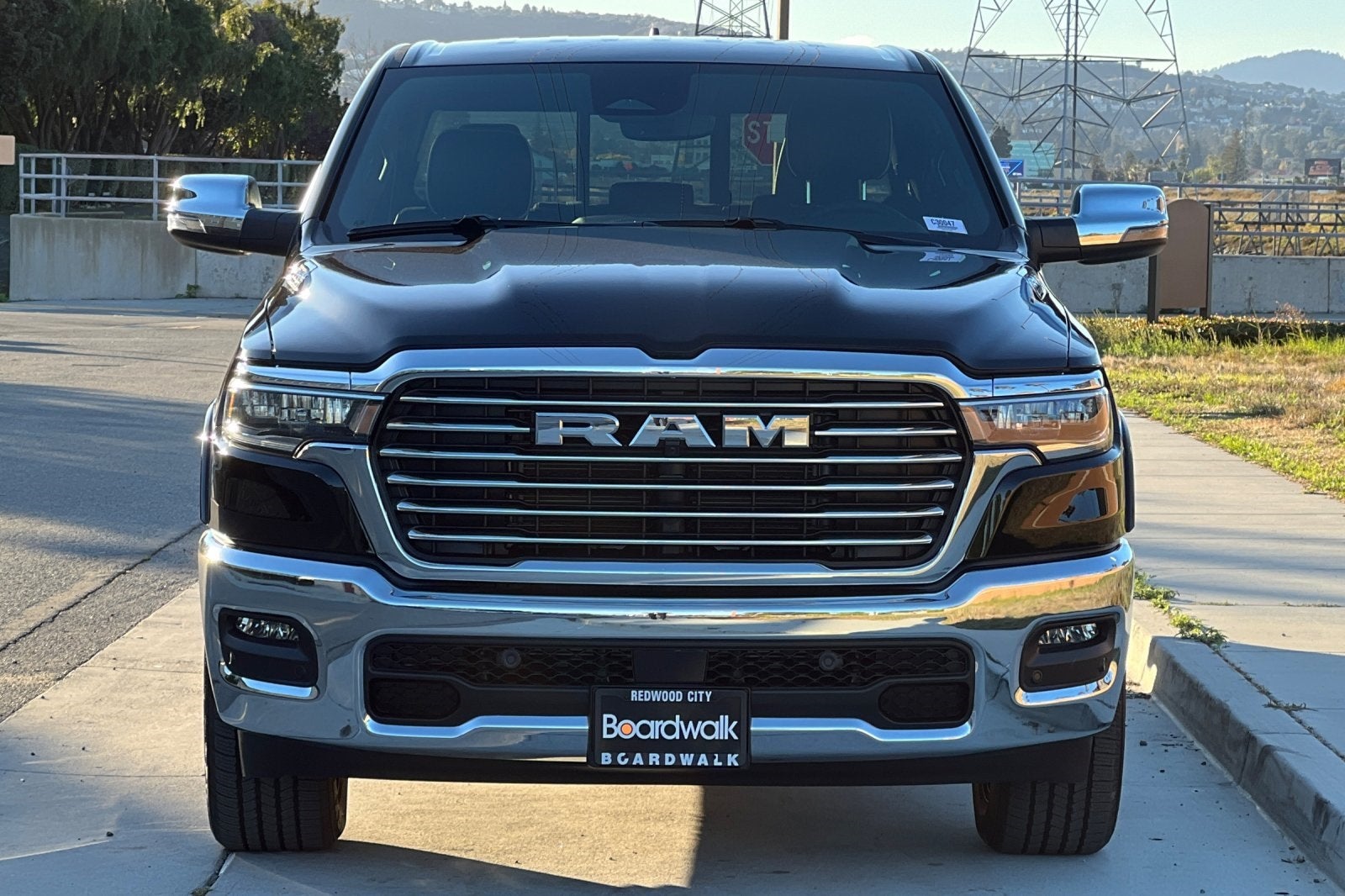 2026 RAM Ram 1500 RAM 1500 LARAMIE CREW CAB 4X4 5'7' BOX