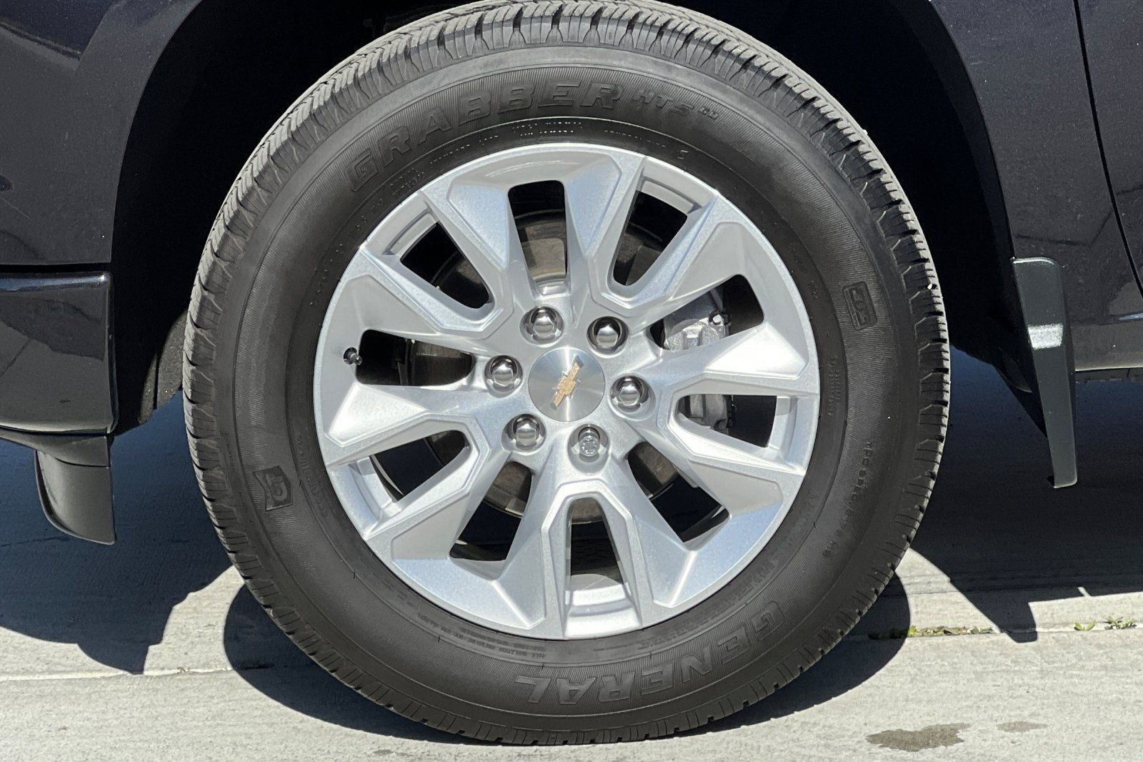 2022 Chevrolet Silverado 1500 2WD Crew Cab Short Bed Custom