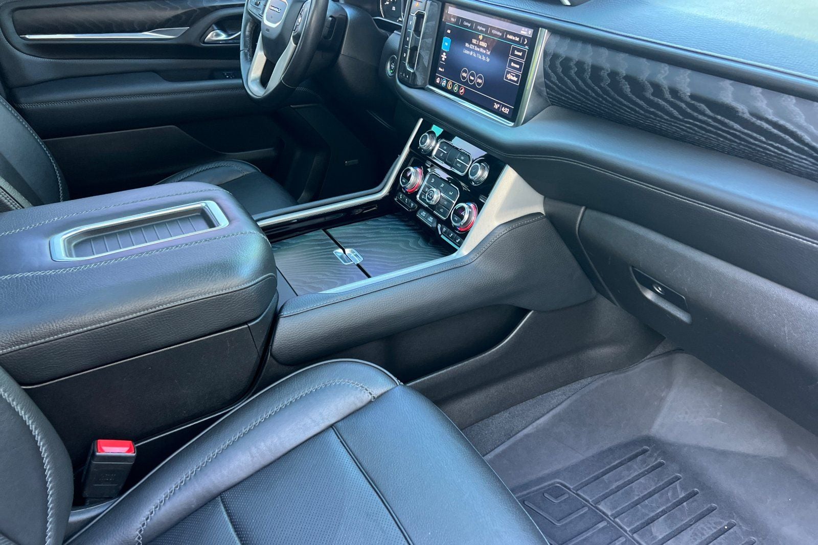 2021 GMC Yukon 4WD Denali