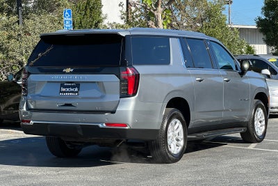 2025 Chevrolet Suburban 4WD LT