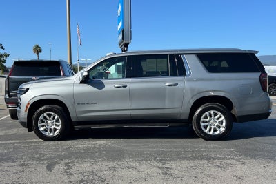 2025 Chevrolet Suburban 4WD LT
