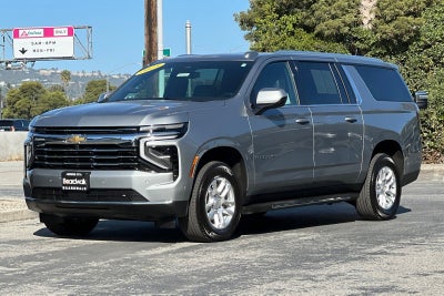 2025 Chevrolet Suburban 4WD LT