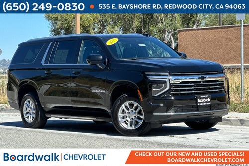 2025 Chevrolet Suburban 4WD LT