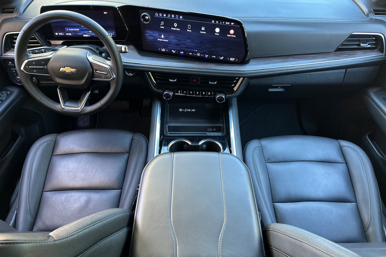 2025 Chevrolet Suburban 4WD LT