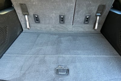 2025 Chevrolet Suburban 4WD LT