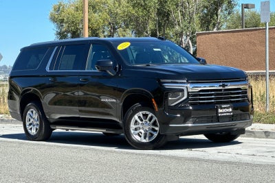 2025 Chevrolet Suburban 4WD LT