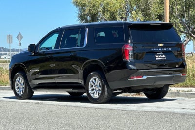 2025 Chevrolet Suburban 4WD LT