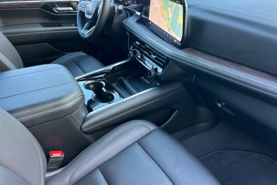 2025 Chevrolet Suburban 4WD Z71