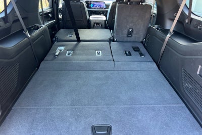 2025 Chevrolet Suburban 4WD Z71