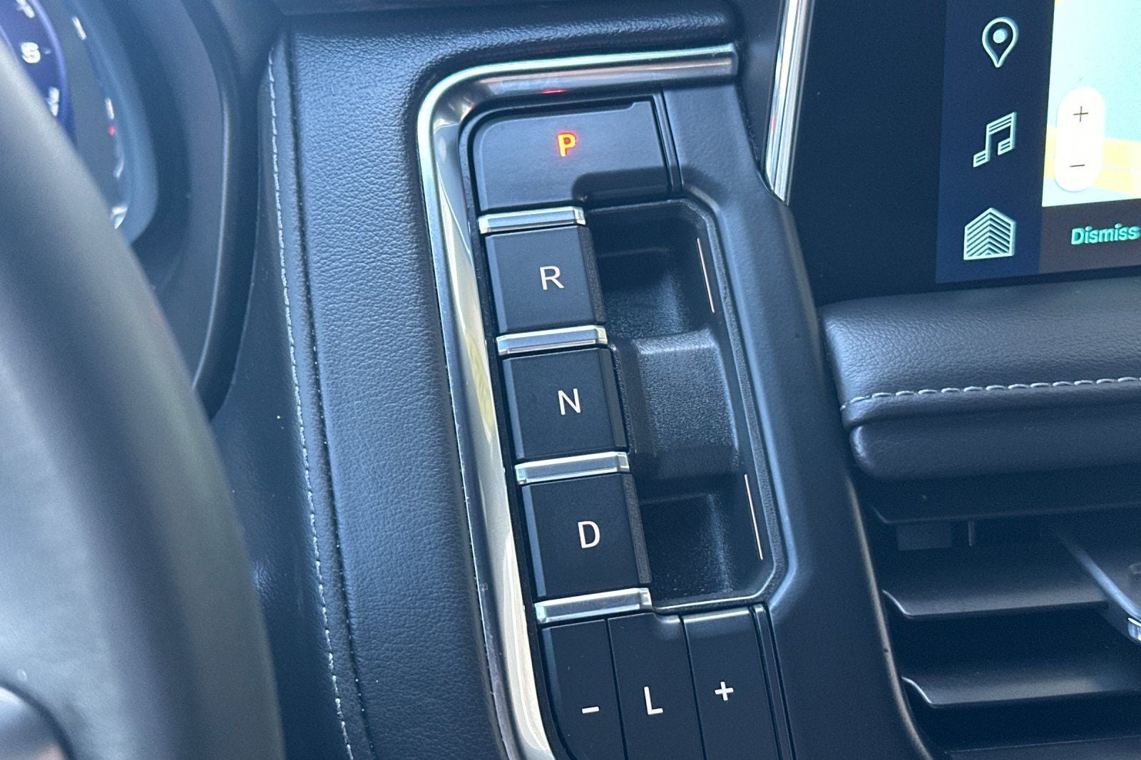 2024 Chevrolet Suburban 4WD LT