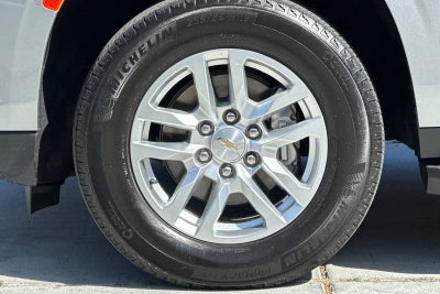 2024 Chevrolet Suburban 4WD LT