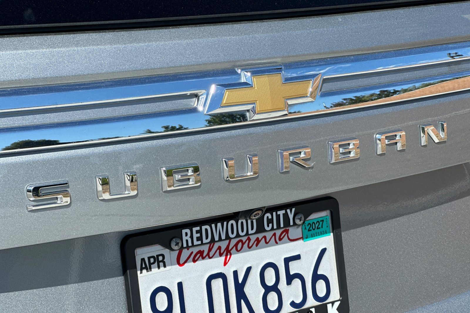2024 Chevrolet Suburban 4WD LT