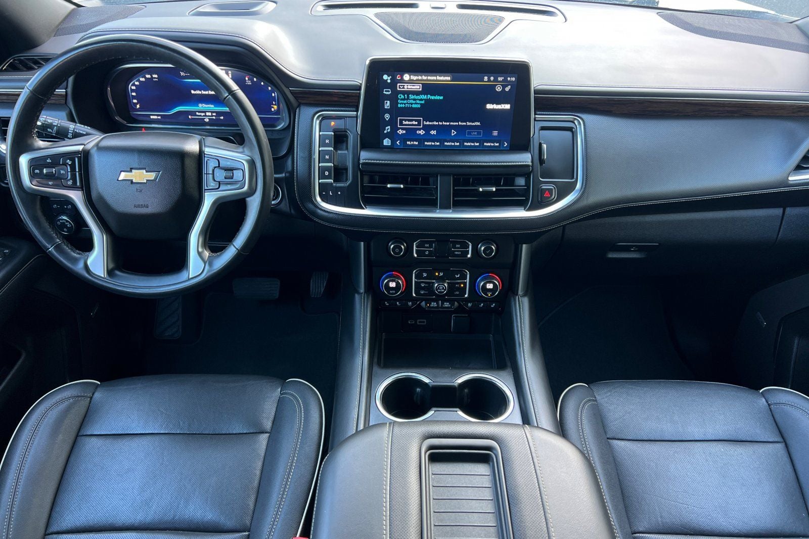 2023 Chevrolet Suburban 4WD Premier