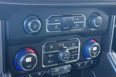 2023 Chevrolet Suburban 4WD Premier