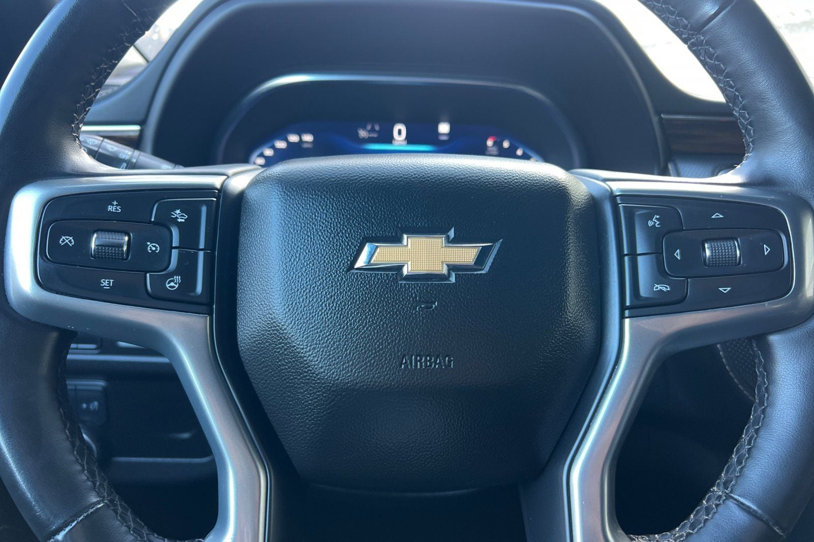 2023 Chevrolet Suburban 4WD Premier