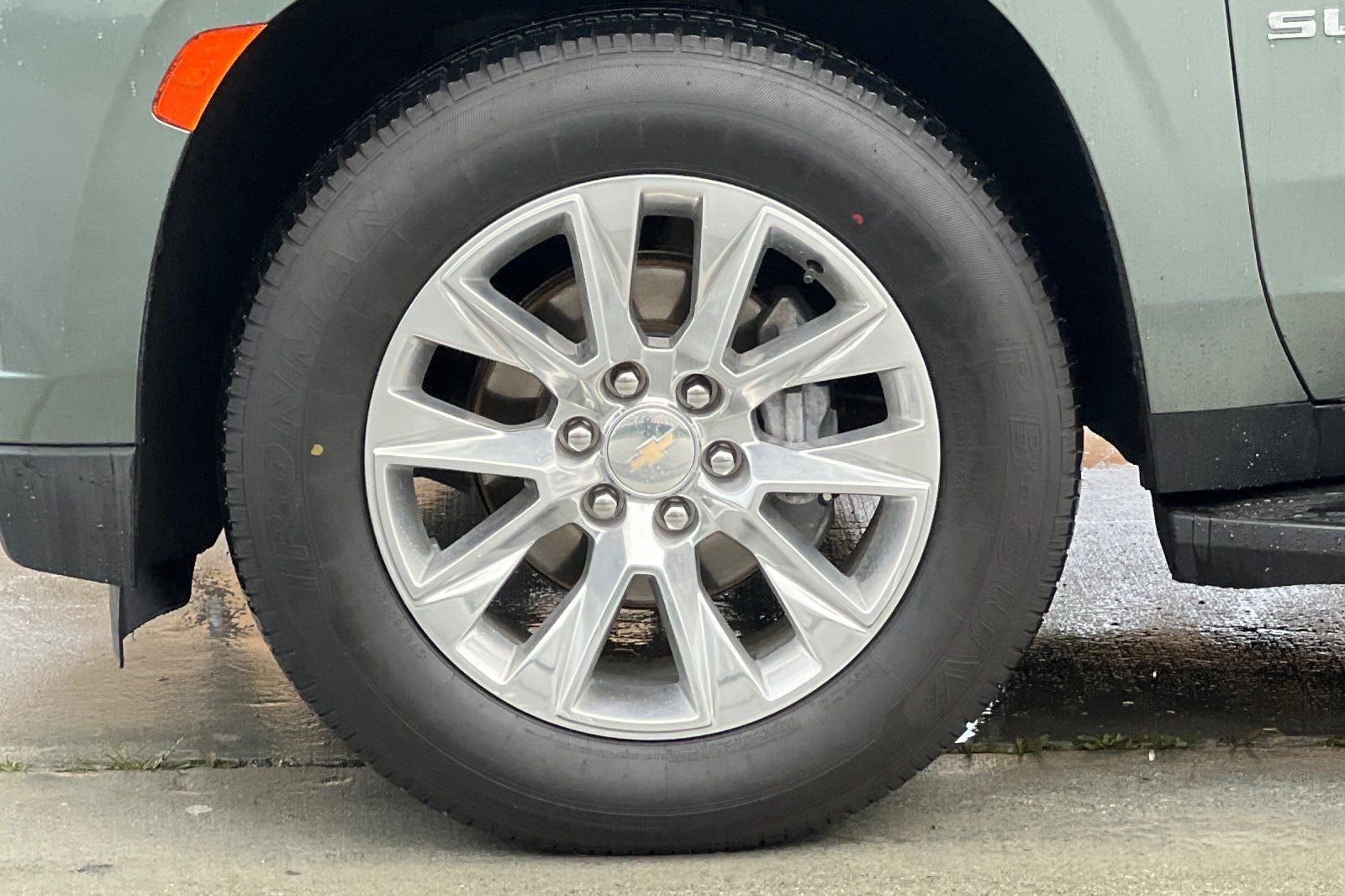 2023 Chevrolet Suburban 4WD Premier