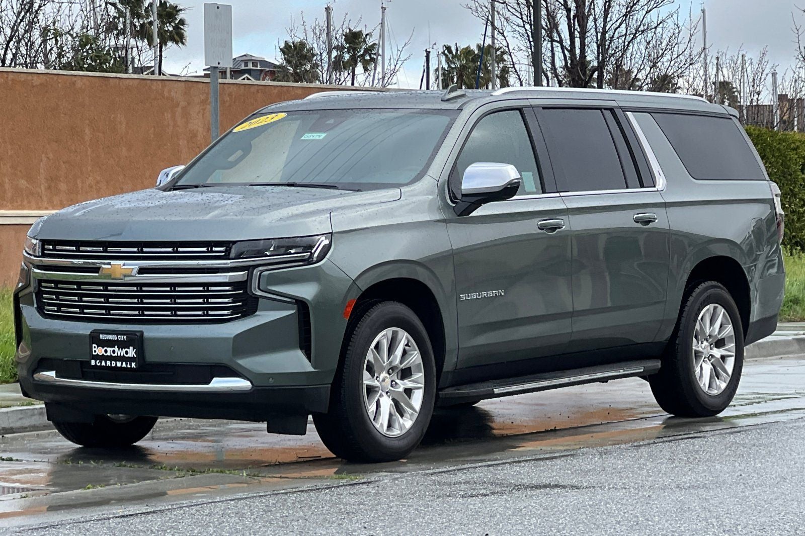 2023 Chevrolet Suburban 4WD Premier