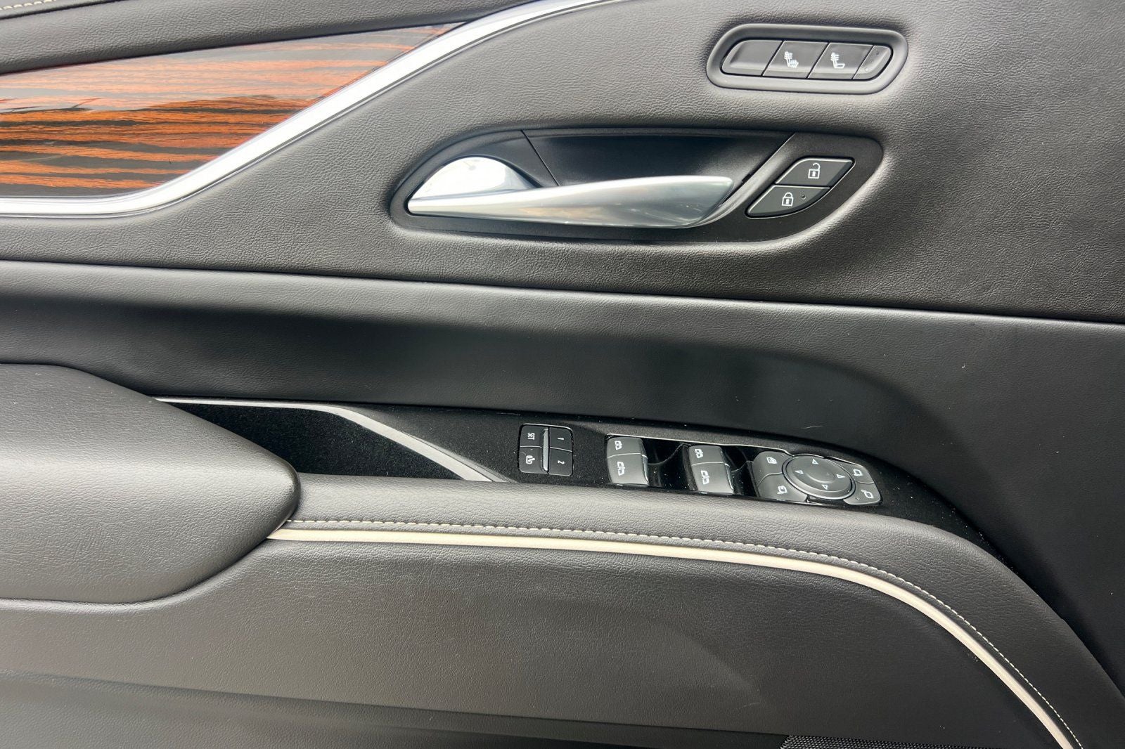 2022 Cadillac Escalade 4WD Luxury