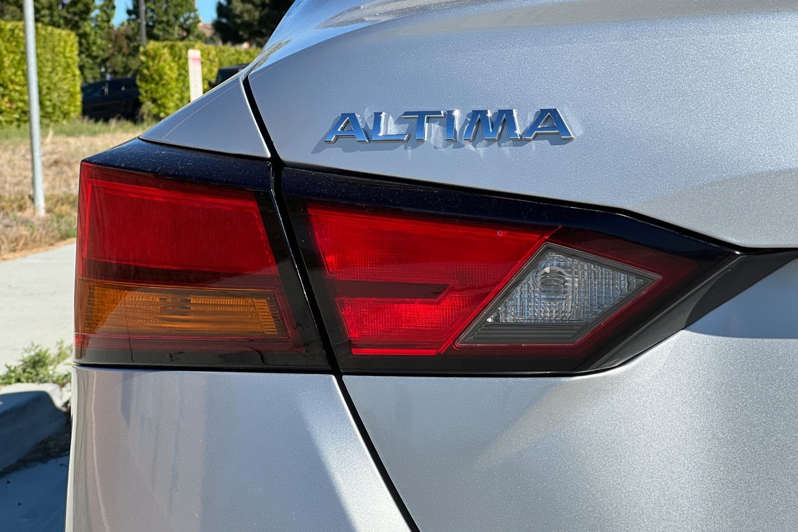 2022 Nissan Altima SR FWD