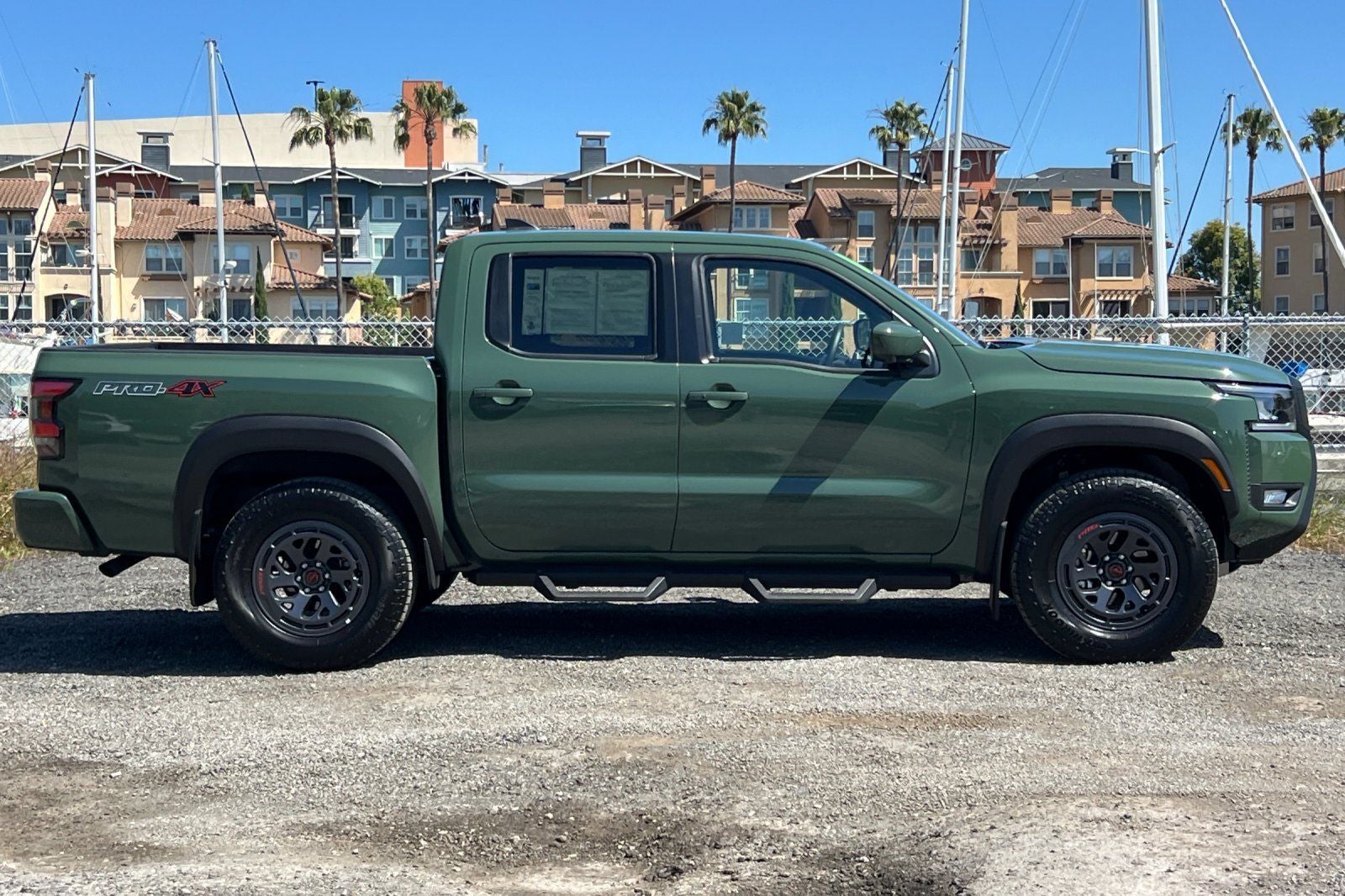 2026 Nissan Frontier Crew Cab PRO-4X 4x4
