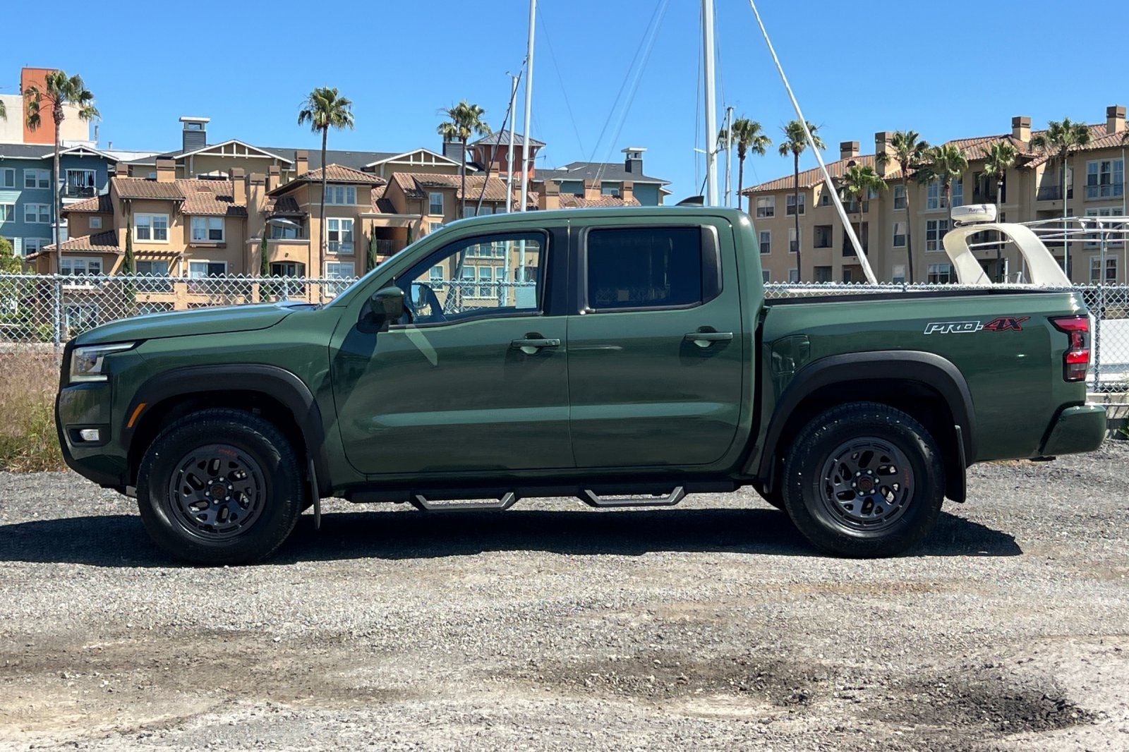 2026 Nissan Frontier Crew Cab PRO-4X 4x4